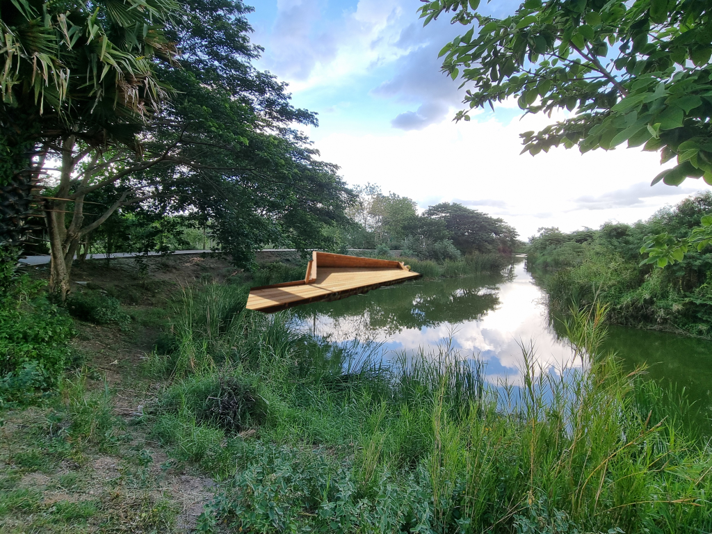 Leo-Resort a la orilla del río